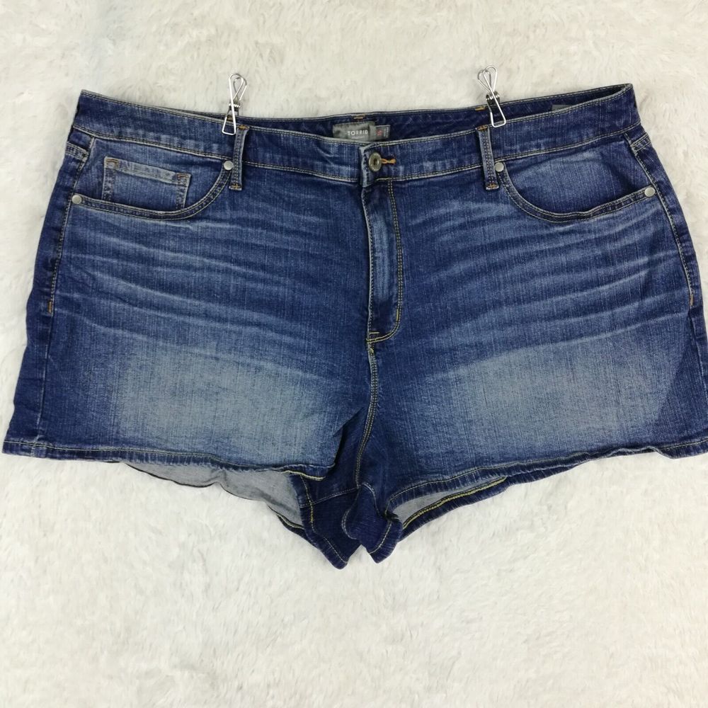 Torrid Womens Shorts Denim Blue 3" Inseam Whiskering Medium Wash Plus‎ 24